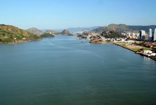 3392183-baia-de-vitoria